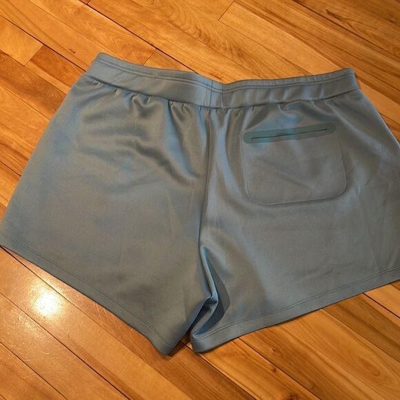 Fabletics deep powder blue Kendall shorts. Scuba fabric. Size 2X. - Picture 5 of 10